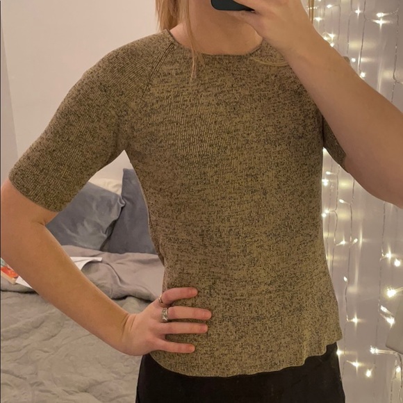 Aritzia Vintage Vibes top! - Picture 2 of 3